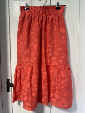NWT Ann Taylor Tiered Floral Pull on Midi Skirt Size xs